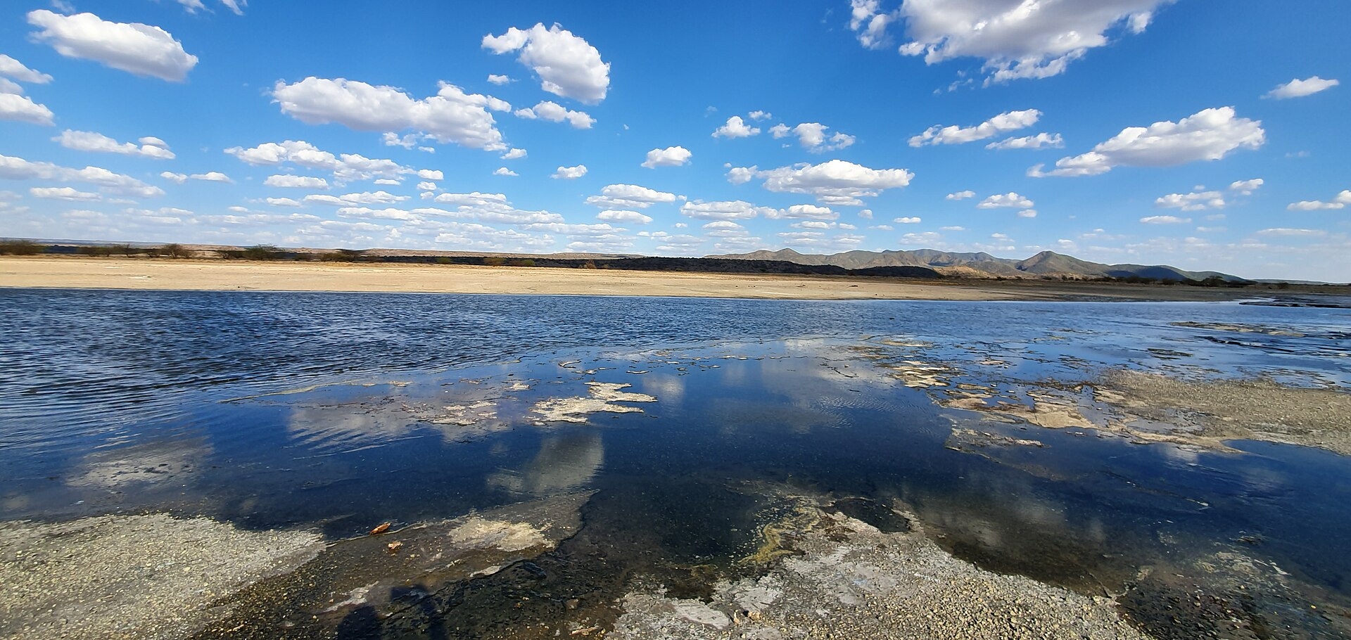 Experience Kenya on Lake Magadi and Olorgesailie Day Trip